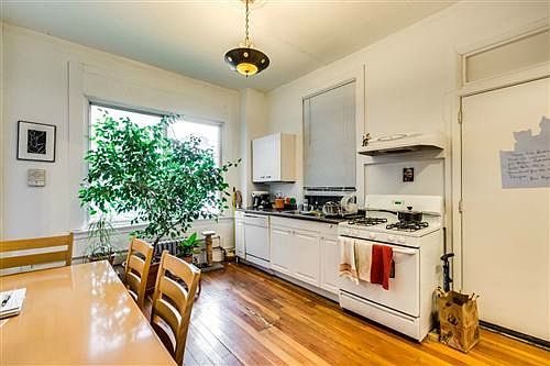 3rd image of 2024 W Pierce Ave #1R