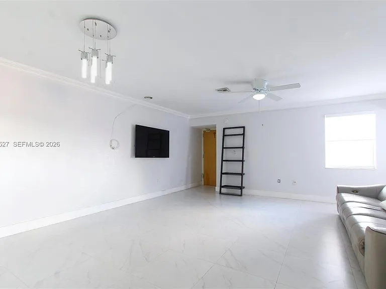 49 Majorca Ave #303 — Photo 2