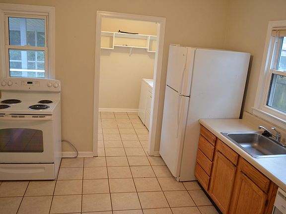 2nd image of 4054 Taliluna Ave