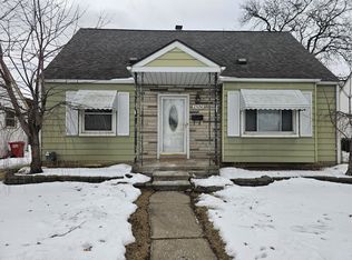 25156 Hayes Rd, Roseville, MI 48066