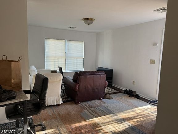 2nd image of 586 15Th Ave