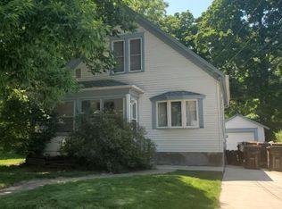 64 N Bailey Ave, Freeport, IL 61032
