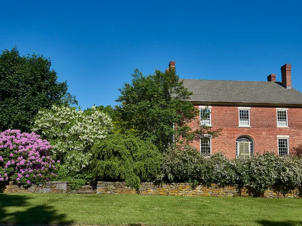 17 East St, Stockbridge, MA 01262