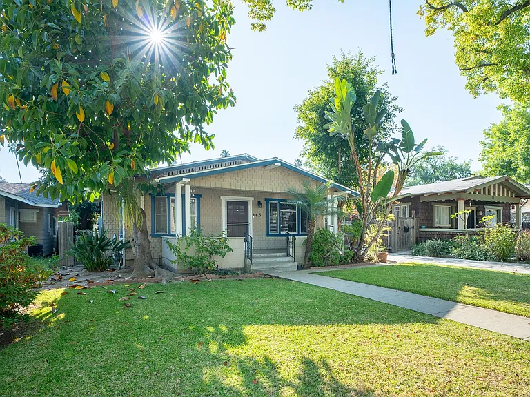 45 N Meridith Ave — Photo 1