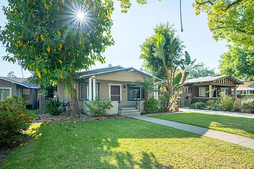 45 N Meridith Ave Photo 1