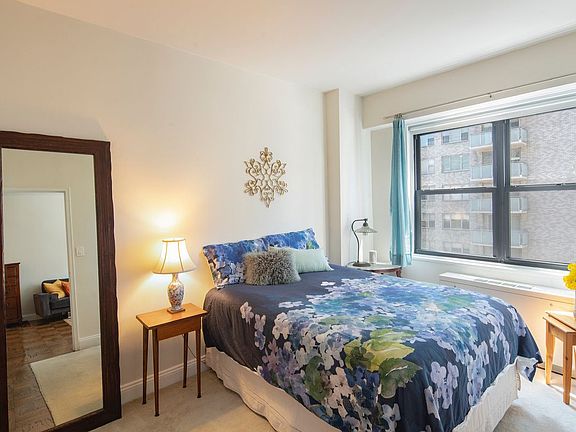 3rd image of 305 E 40th St APT 14N