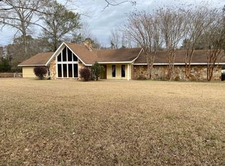 176 Okatoma River Rd, Hattiesburg, MS 39401