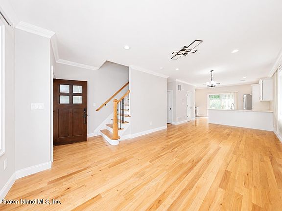 2nd image of 502 Melba St