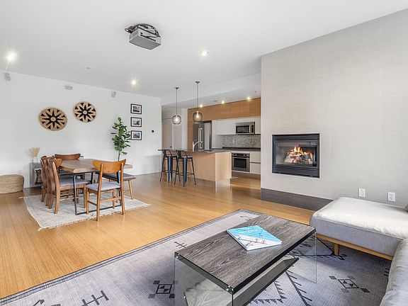 2nd image of 210 Bolton St #6