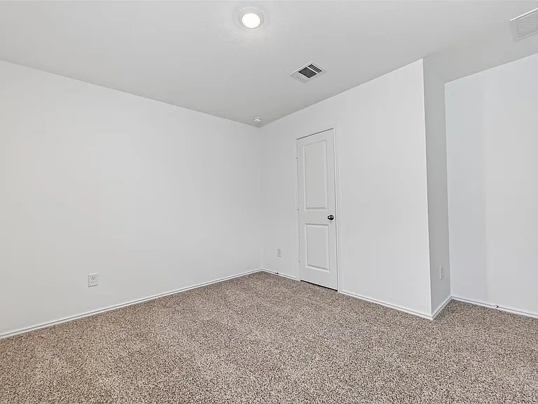 3030 Holland Lakes Dr — Photo 25