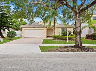 1805 NW 142nd Ter, Pembroke Pines, FL 33028