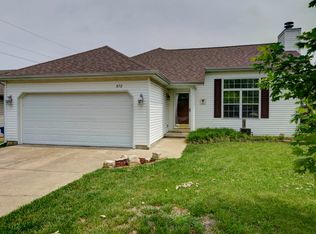 872 S Hickory Ln, Nixa, MO 65714
