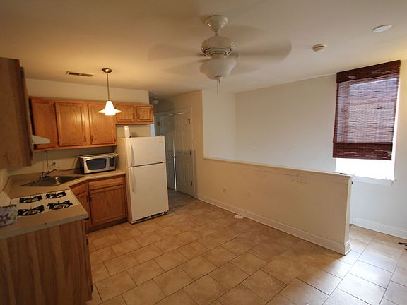 2nd image of 1511 Catharine St Floor 2