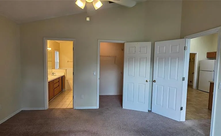2546 Siena Way — Photo 30
