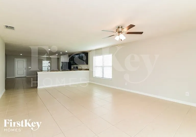 1876 Amber Sweet Cir — Photo 4