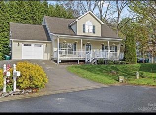 23 Attaberry Ct, Asheville, NC 28805