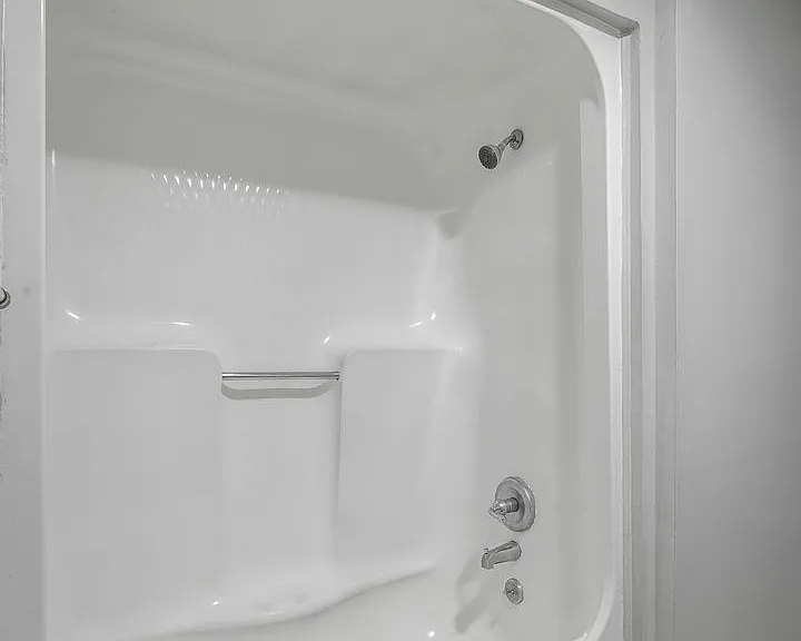 Comfortable Living at 112 Van Cleve Street — Photo 10