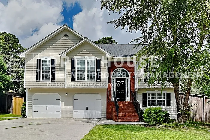 21 Leighs Grove Way