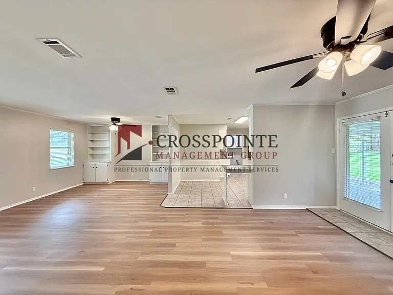 3014 Tower Dr — Photo 7