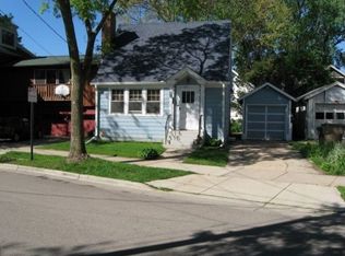 620 Walton Pl, Madison, WI 53704