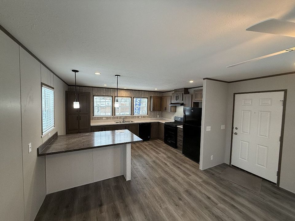 1st image of 2430 Mary Street Site #33