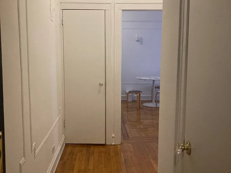 41-41 41st St #2G — Photo 7