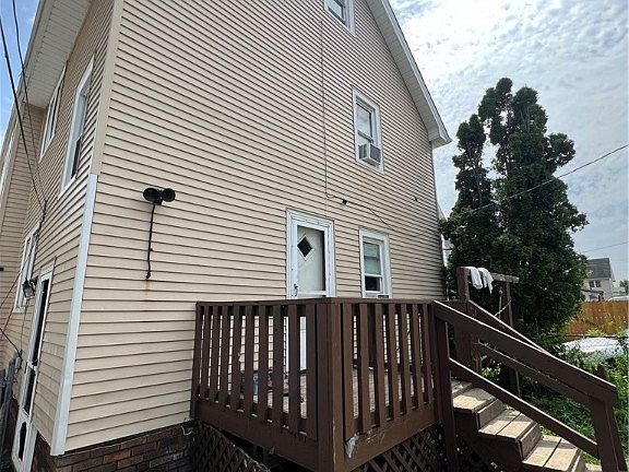 3rd image of 3376 W 95th St