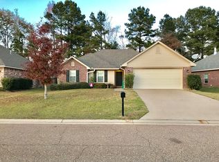 108 Hedge Hill Dr, Calhoun, LA 71225