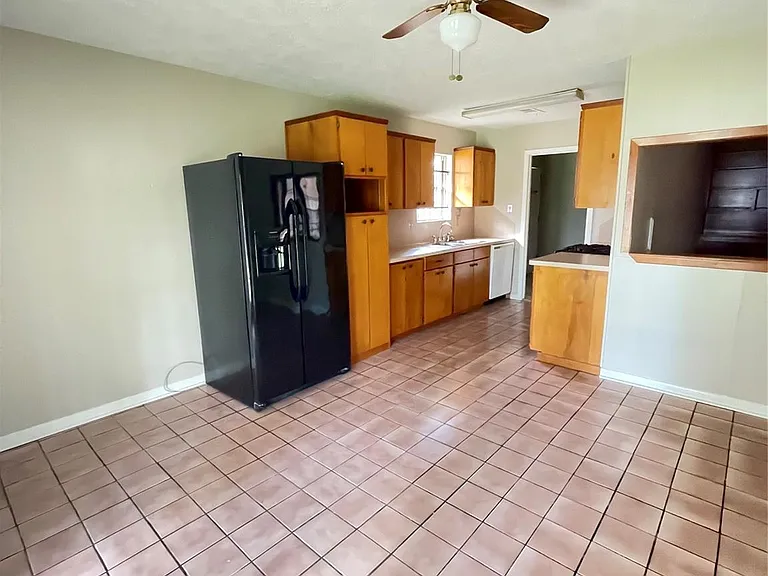 1212 Avenue M — Photo 10