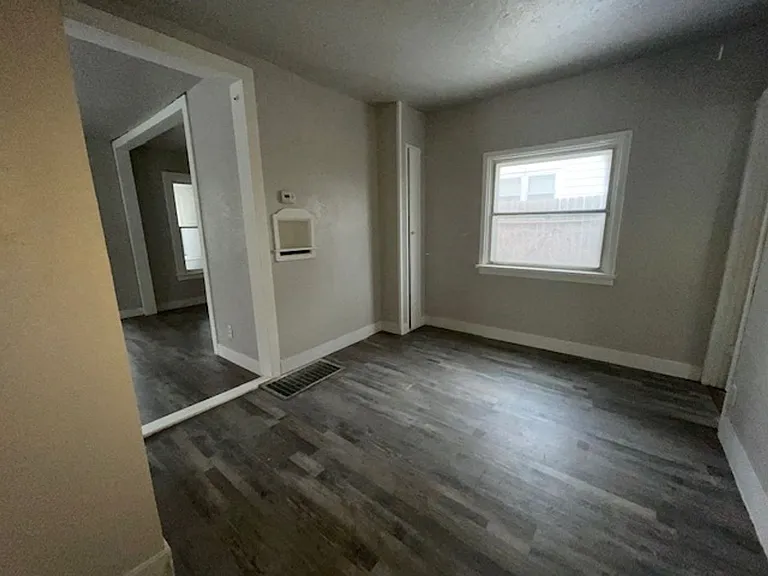 928 N Spring Ave — Photo 8