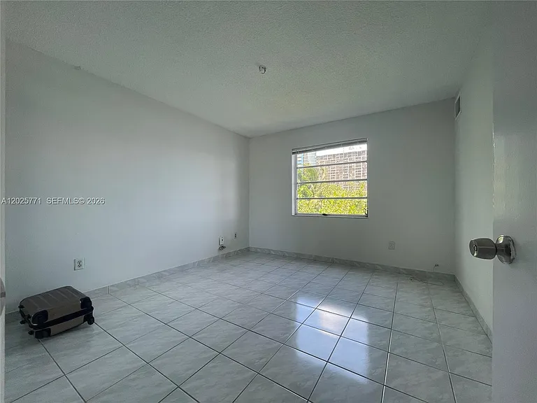 2201 Brickell Ave #73 — Photo 17