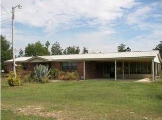 2460 Gator Dr, Jay, FL 32565