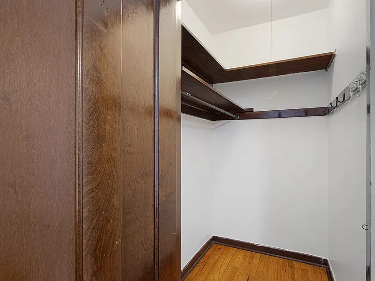 2342 N Spaulding Ave #207 — Photo 12