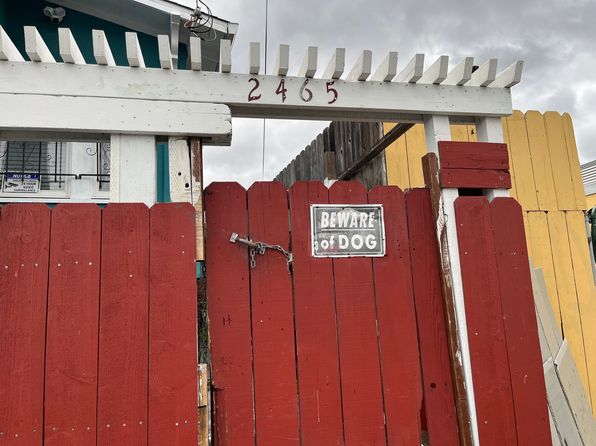 2465 Seminary Ave