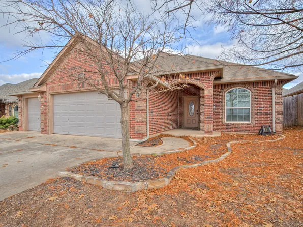 1008 Bryan Dr, Moore, OK 73160