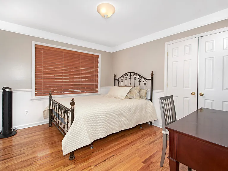 130 Wappanocca Ave — Photo 12