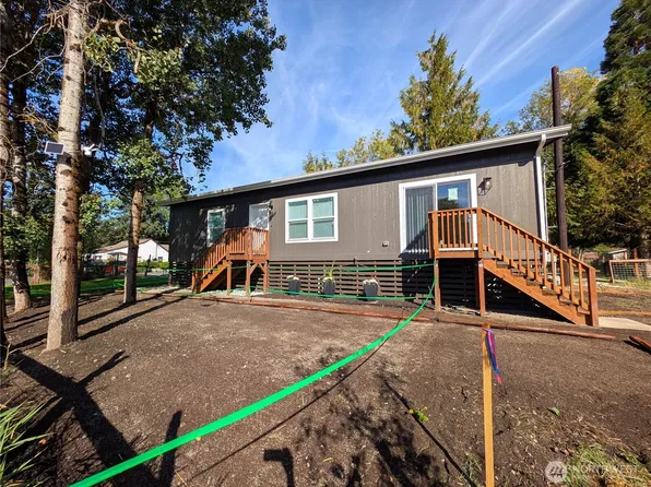 902 97th Street E, Tacoma, WA 98445