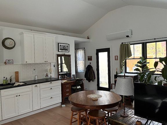 5th image of 17 Henry Street