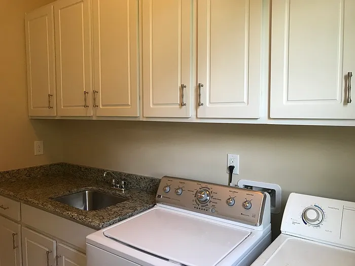 116 Heartsease Ln — Photo 6