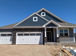 8368 61st St S, Cottage Grove, MN 55016