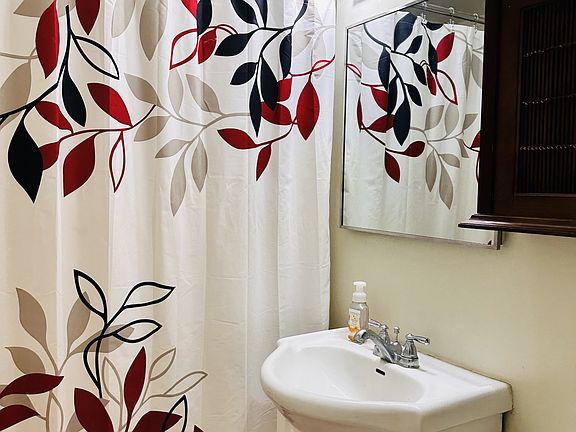 4th image of 200 E 58th St APT 5F