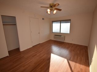 1026 W 24th St #10, Lawrence, KS 66046