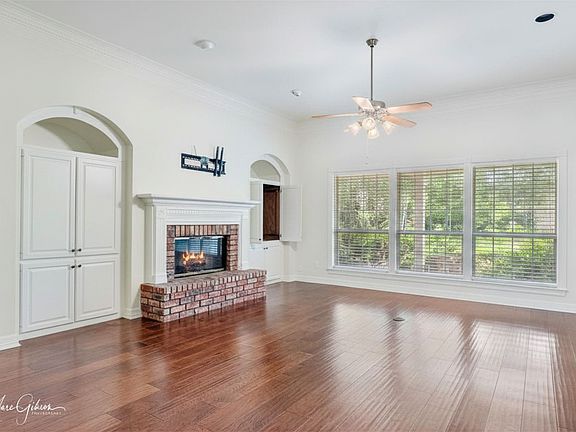 5th image of 342 Parsons Grn