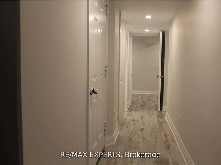 599 Glencairn Ave #BASEMENT — Photo 9