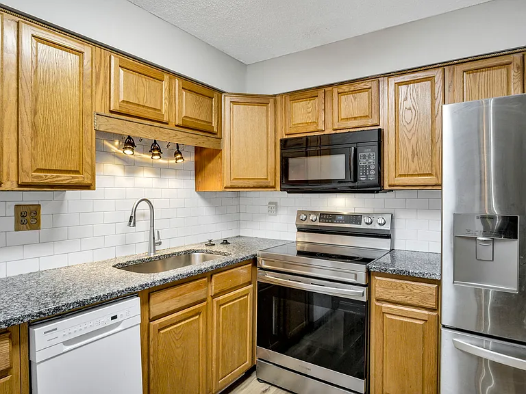 1825 Saint Julian Pl #9-B — Photo 12