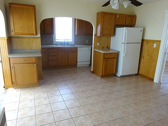 4th image of 9 Penta St #2