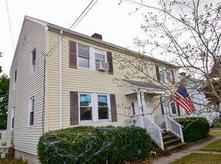 32 Hornet Rd, North Kingstown, RI 02852