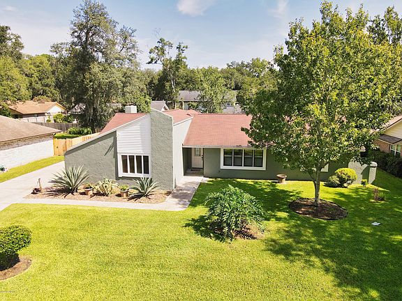 2nd image of 8357 Compass Rose Dr S
