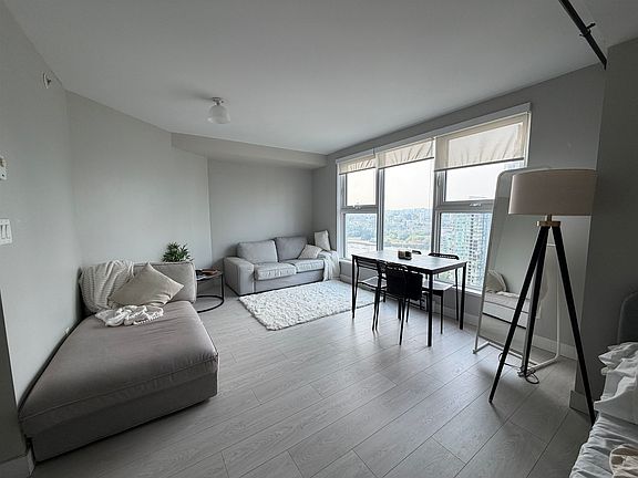 5th image of 1323 Homer St #2706