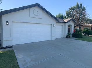 407 Via Sol, Bakersfield, CA 93314
